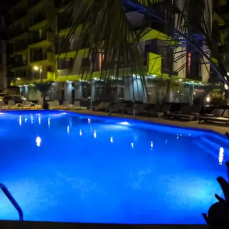 Apartment Elegant Double - By Pool & Prima Linie *
