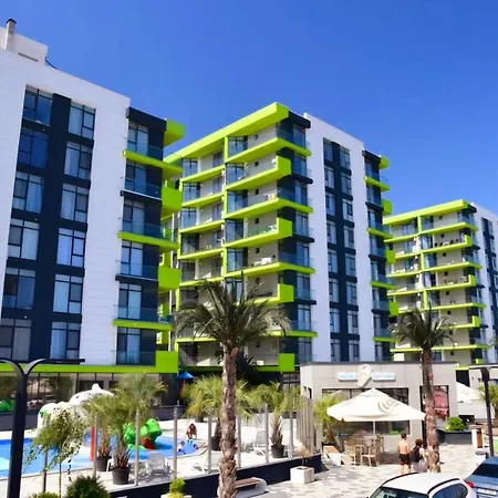 Apartment Elegant Double - By Pool & Prima Linie *