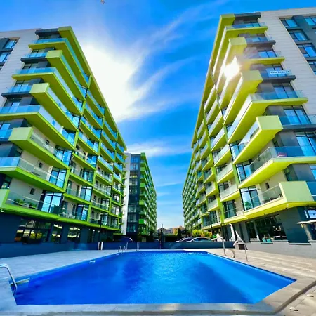 Elegant Double - By Pool & Prima Linie Apartment *