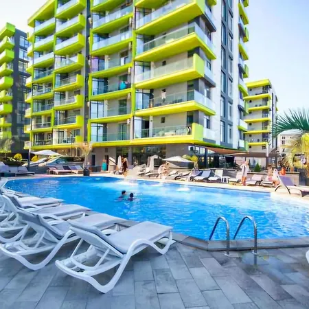 Elegant Double - By Pool & Prima Linie Apartment *