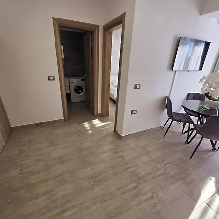 Apartment Elegant Double - By Pool & Prima Linie *