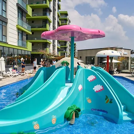 Elegant Double - By Pool & Prima Linie Apartamento