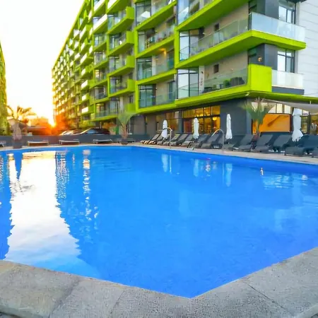 Elegant Double - By Pool & Prima Linie Apartment *